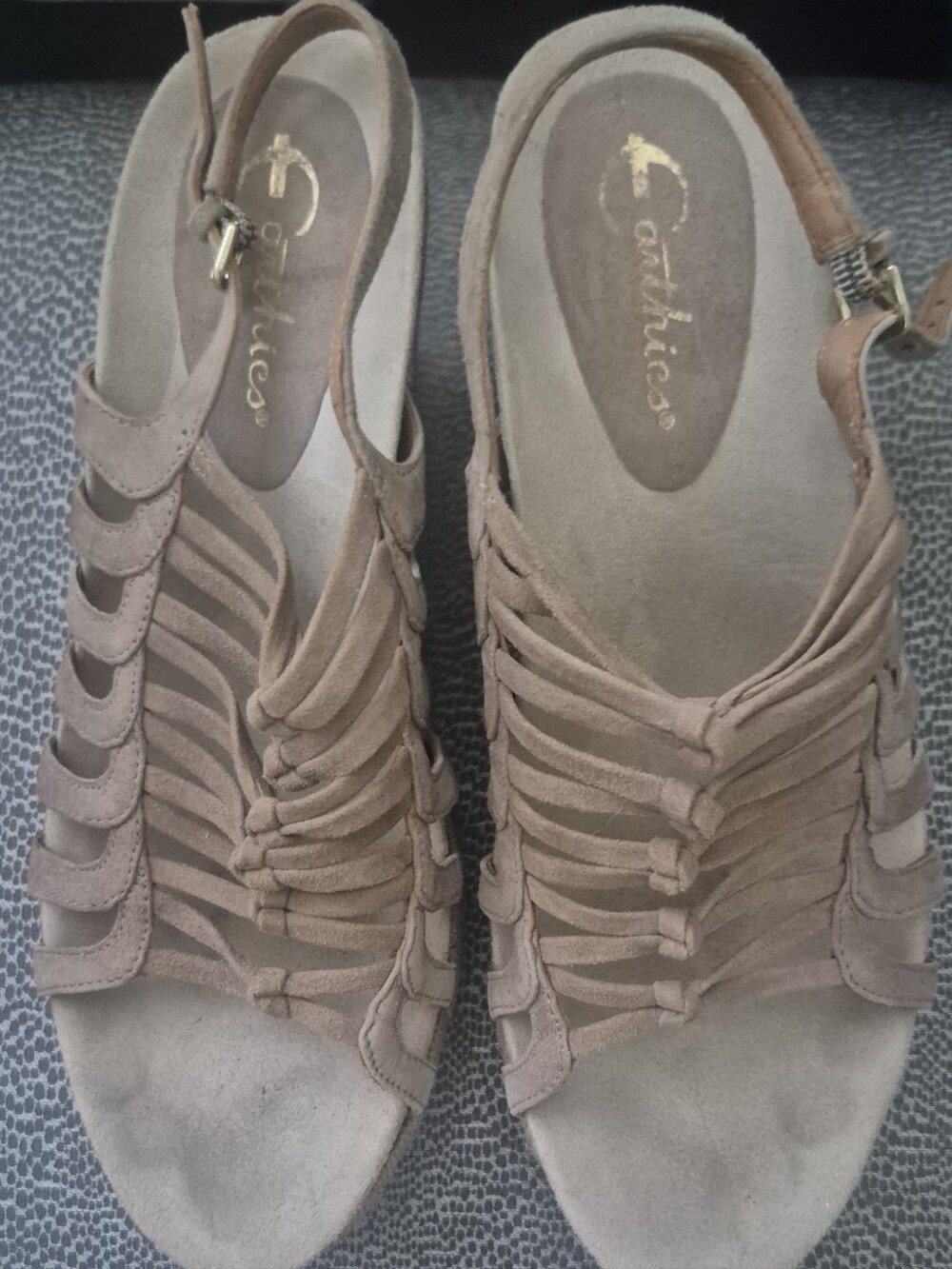 Earthies Women's Tan Suede Strappy Slingback Sandals